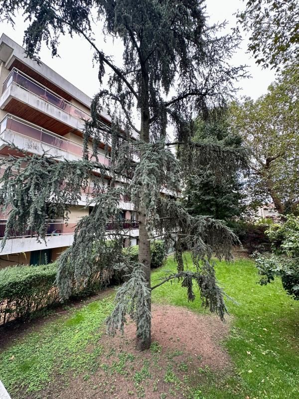 Apartamento de 2 dormitorios en Epinay-sur-Seine, France No. 179367