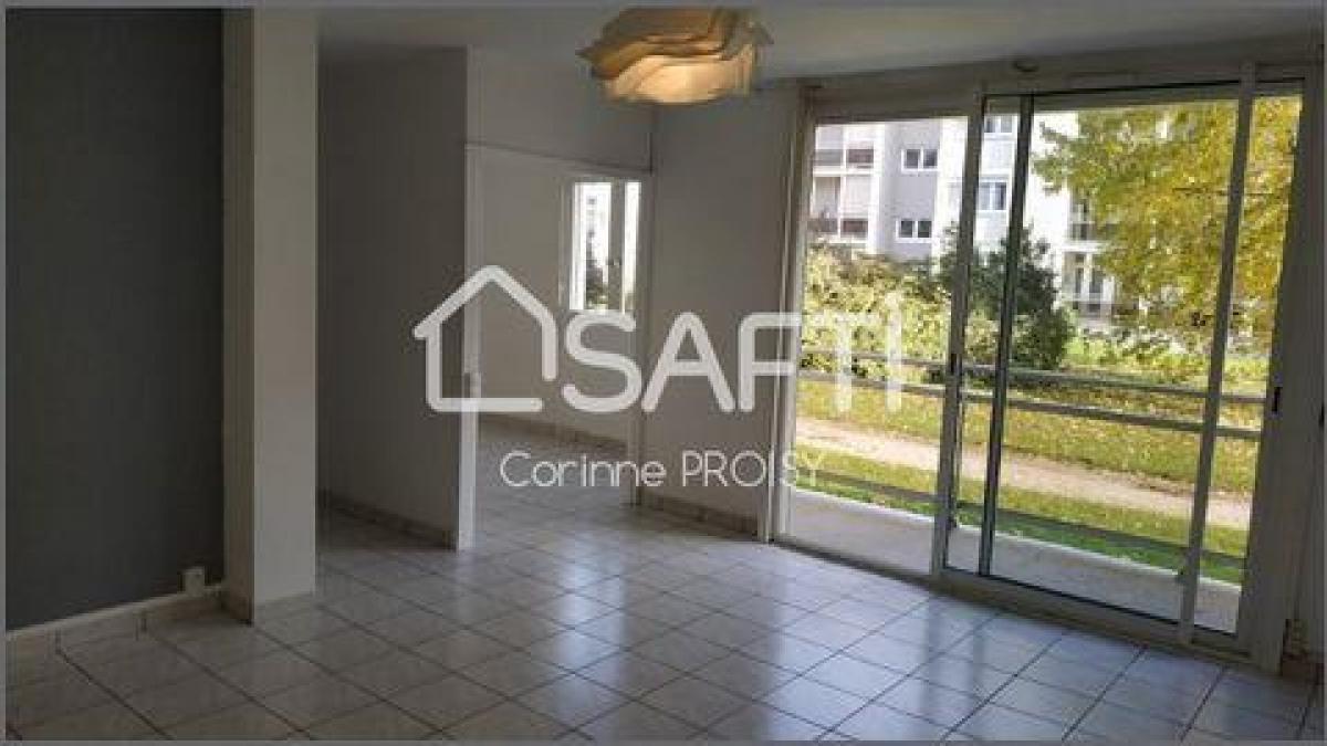 2 bedrooms Apartment in Bordeaux, France No. 12716