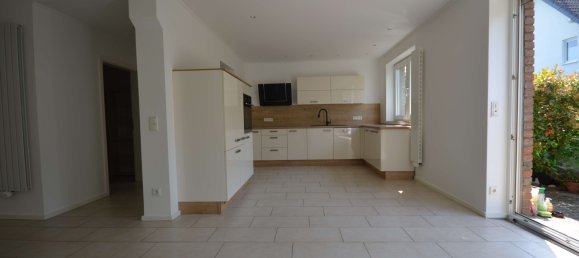 3 bedrooms Townhouse in Dusseldorf, Germany No. 366774 2