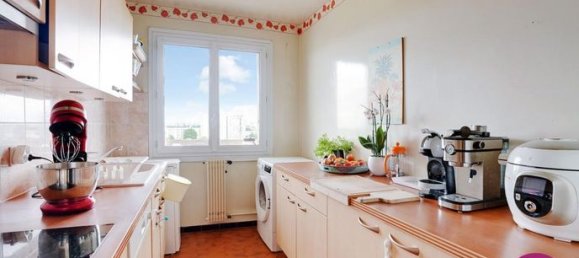 3 Schlafzimmer Wohnung in Le Bourget, France, Nr. 354429 6