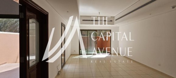 Villa de 4 dormitorios en Abu Dhabi Gate City, UAE No. 33505 6