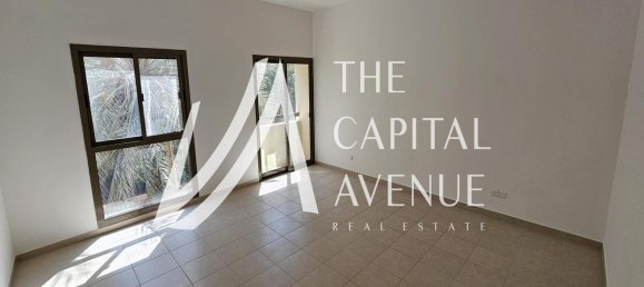 Villa de 4 dormitorios en Abu Dhabi Gate City, UAE No. 33505 3