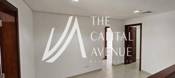 Villa de 4 dormitorios en Abu Dhabi Gate City, UAE No. 33505 5