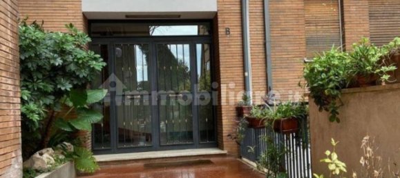 2 bedrooms Apartment in Rome, Italy No. 200193 21