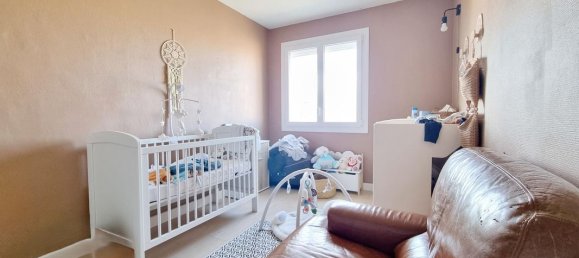 2 bedrooms Apartment in Reze, France No. 103147 5