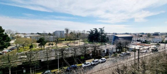 2 bedrooms Apartment in Reze, France No. 103147 7