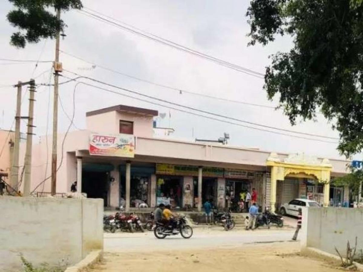 Дом с 2 спальнями в Нойда, Индия № 66794