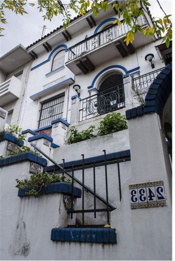 8 bedrooms House in Montevideo, Uruguay No. 12503