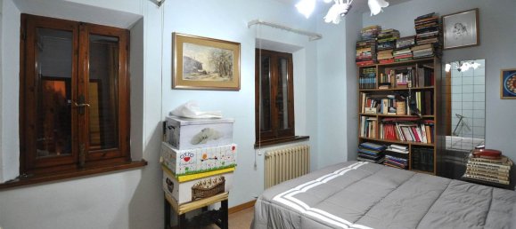 6 rooms House in Montepulciano, Italy No. 225100 13