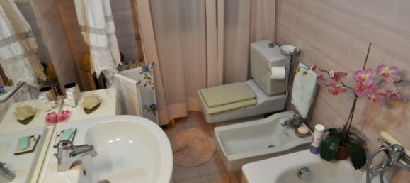 6 rooms House in Montepulciano, Italy No. 225100 17