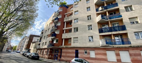 Парковка 65м² в Париж, Франция № 189249 3