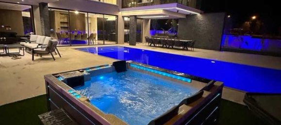 5 bedrooms House in Pernera, Cyprus No. 7522 15