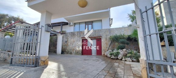 4-salle Villa à Fasano, Italy No. 132269 2