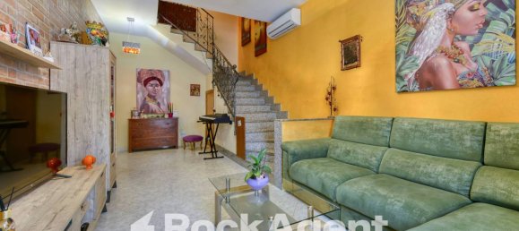 3 bedrooms Apartment in Salerno, Italy No. 308468 2