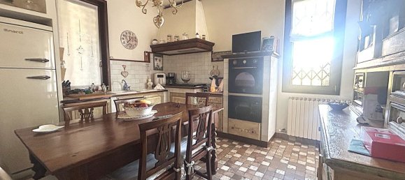 Villa de 4 divisões em Usmate Velate, Italy N.º 78765 42