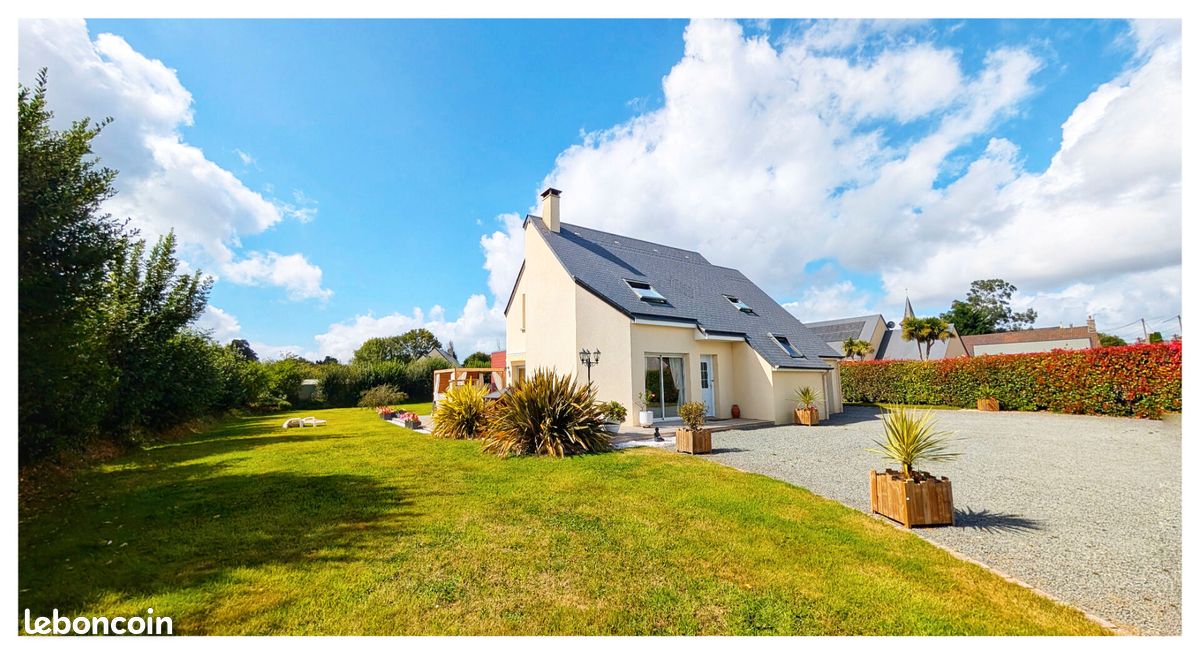 4 bedrooms House in Manche, France No. 359383