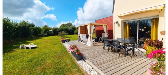 4 bedrooms House in Manche, France No. 359383 2