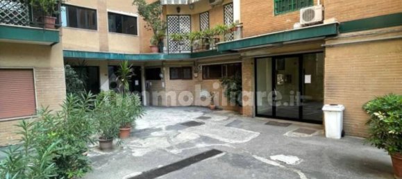 2 bedrooms Apartment in Naples, Italy No. 329730 3