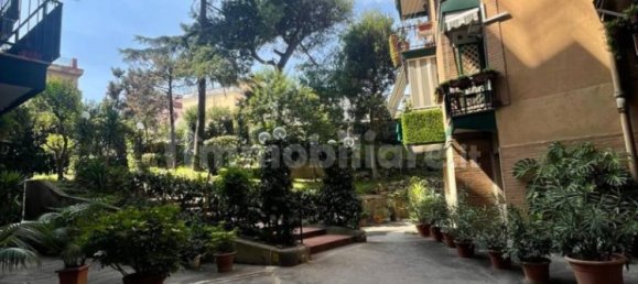 2 bedrooms Apartment in Naples, Italy No. 329730 4