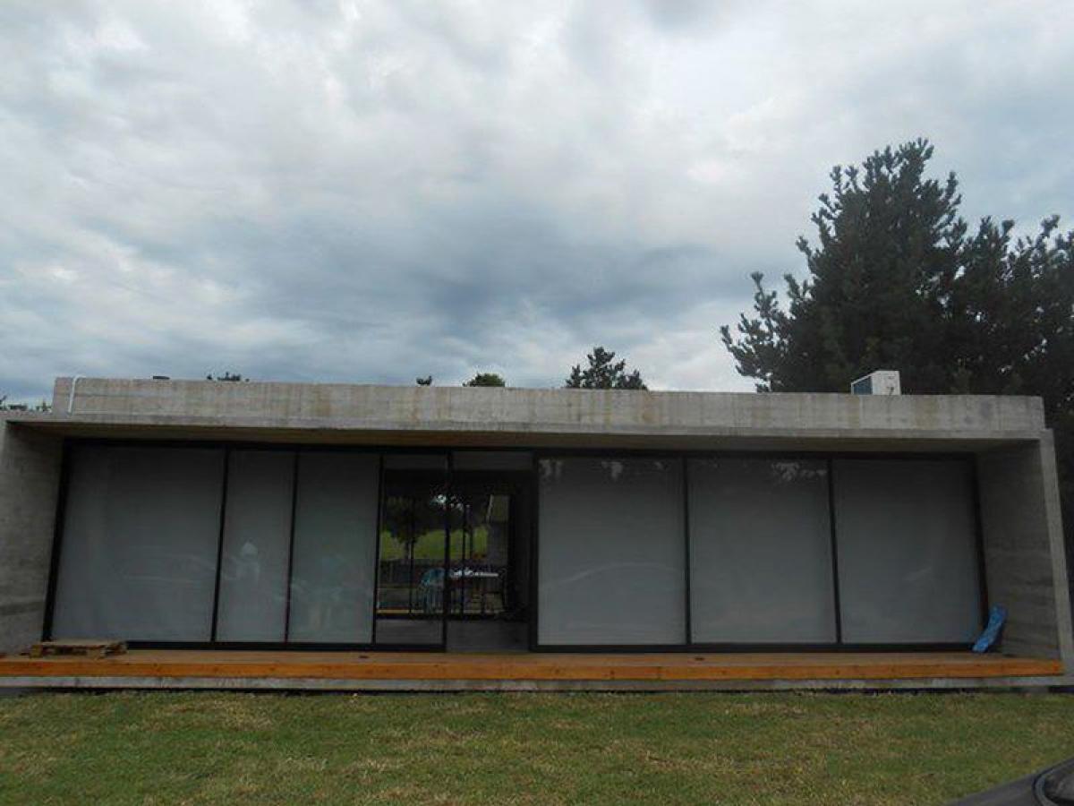 4 bedrooms House in Mar del Plata, Argentina No. 81502