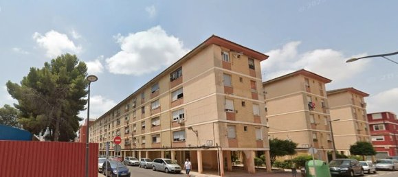 Apartamento de 3 dormitorios en Algemesí, Spain No. 142108 2