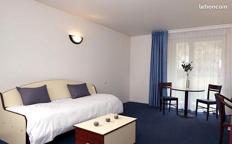 Apartamento de 1 dormitorio en Louveciennes, France No. 328589