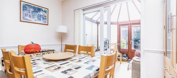 3 bedrooms House in Croydon, United Kingdom No. 7981 6