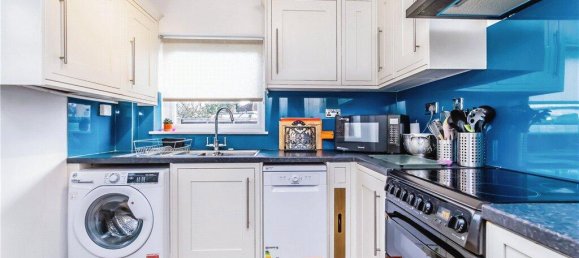 3 bedrooms House in Croydon, United Kingdom No. 7981 31