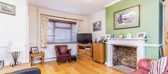 3 bedrooms House in Croydon, United Kingdom No. 7981 30