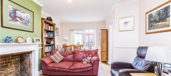 3 bedrooms House in Croydon, United Kingdom No. 7981 15