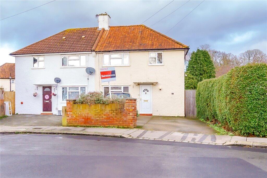 3 bedrooms House in Croydon, United Kingdom No. 7981