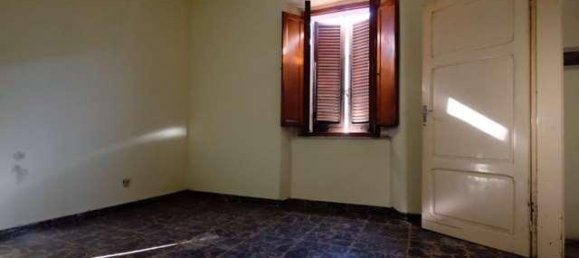 5-salle Appartement à Castelnuovo di Garfagnana, Italy No. 75643 7