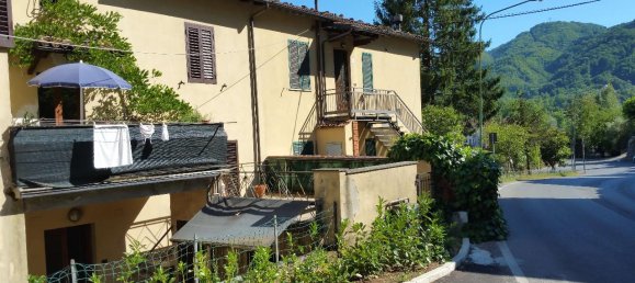 5-salle Appartement à Castelnuovo di Garfagnana, Italy No. 75643 2