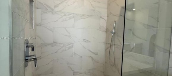 6 chambres villa à vendre à Miami, Miami-Dade, Florida, USA № 615490 2
