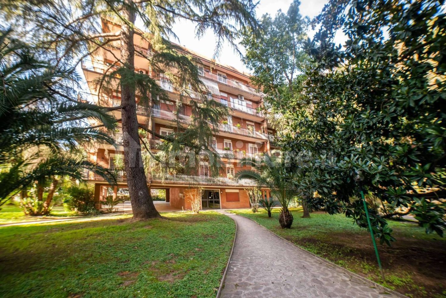 Apartamento de 3 dormitorios en Rome, Italy No. 46205