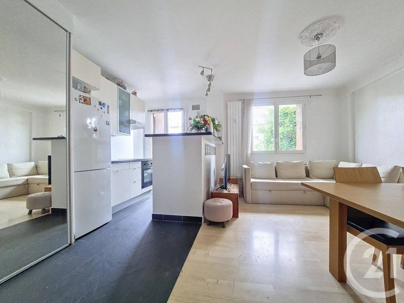 Квартира с 1 спальней в Пюто, Франция № 182833