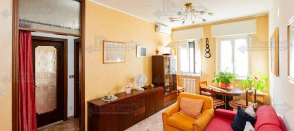 1 bedroom Apartment in Milan, Italy No. 266578 2