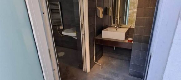 Коммерческая недвижимость с 5 комнатами в Остилья, Италия № 6453 9