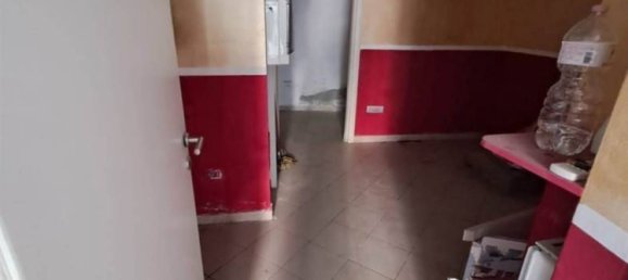 Коммерческая недвижимость с 5 комнатами в Остилья, Италия № 6453 5