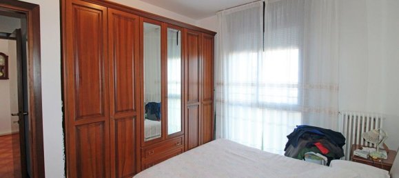 3 bedrooms Apartment in Veniano, Italy No. 329753 7