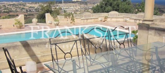 3 bedrooms Bungalow in Naxxar, Malta No. 8443 2