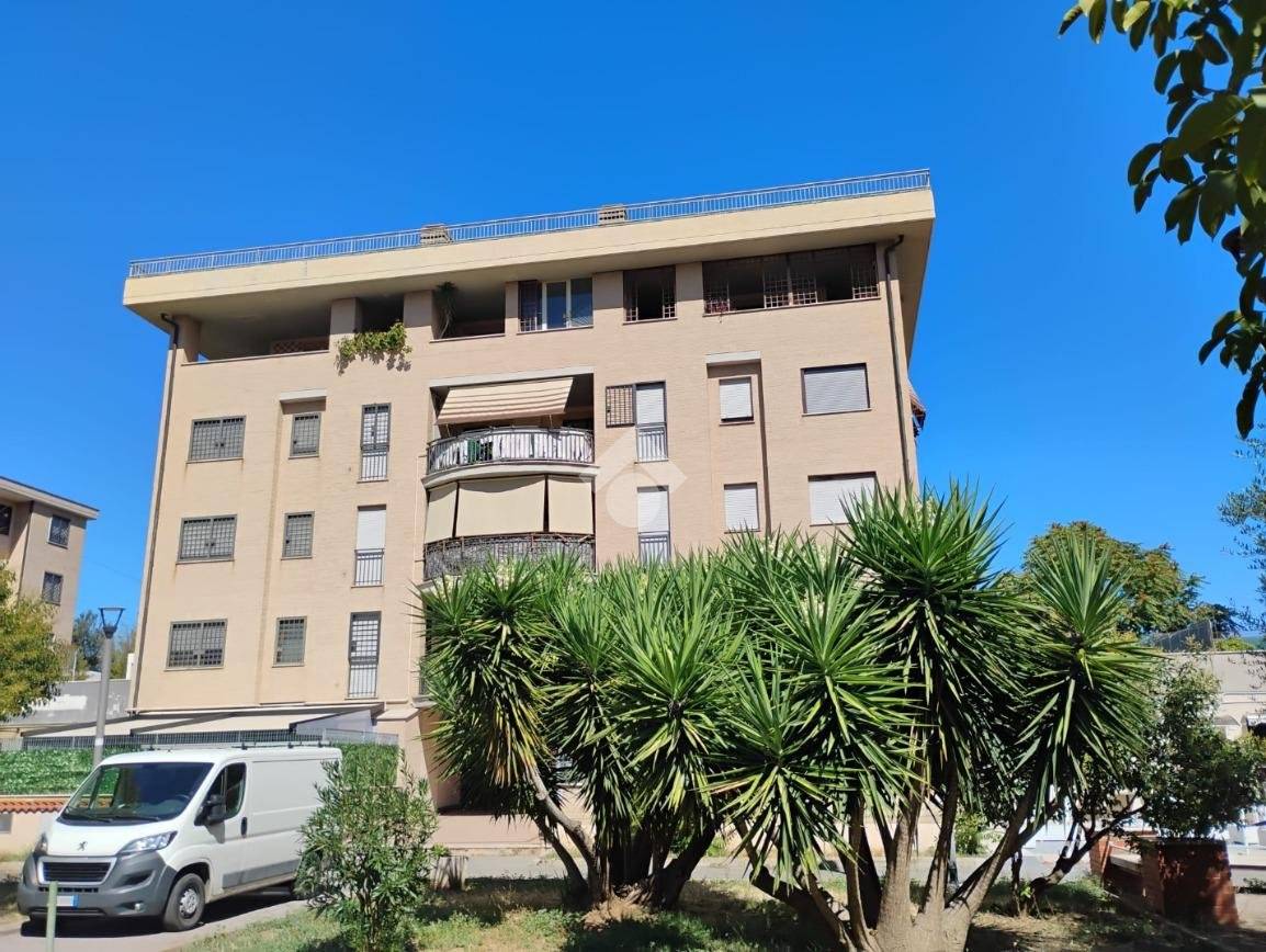 2 bedrooms Apartment in Rome, Italy No. 385021