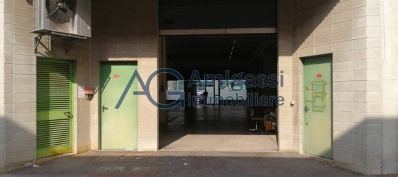 Entrepôt à Bergamo, Italy 650m² No. 142936 4