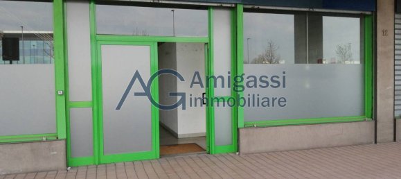 Entrepôt à Bergamo, Italy 650m² No. 142936 3