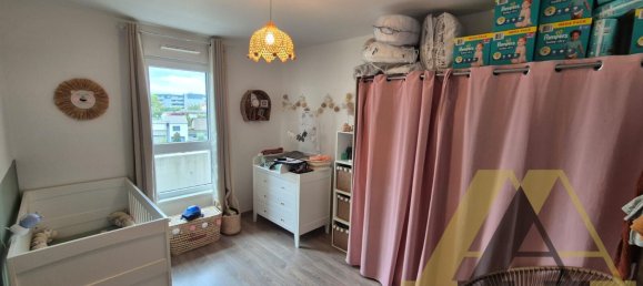 Apartamento de 2 dormitorios en Terville, France No. 160327 38
