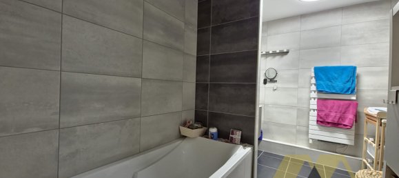 Apartamento de 2 dormitorios en Terville, France No. 160327 37