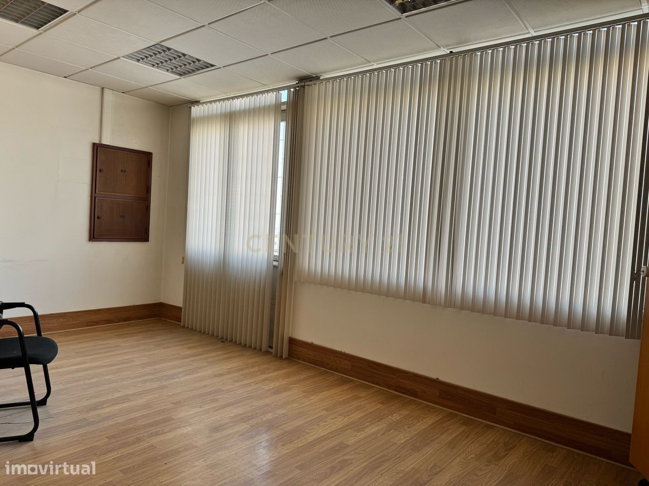 Gewerbliche Immobilie in Sintra, Portugal 82m², Nr. 355872