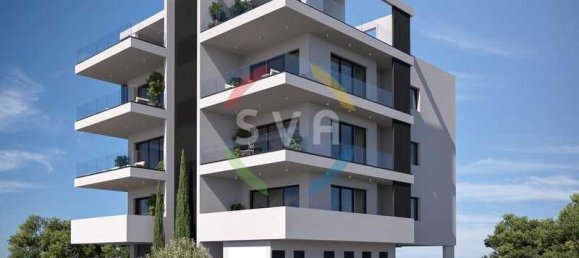 3 bedrooms Apartment in Limassol, Cyprus No. 21313 2