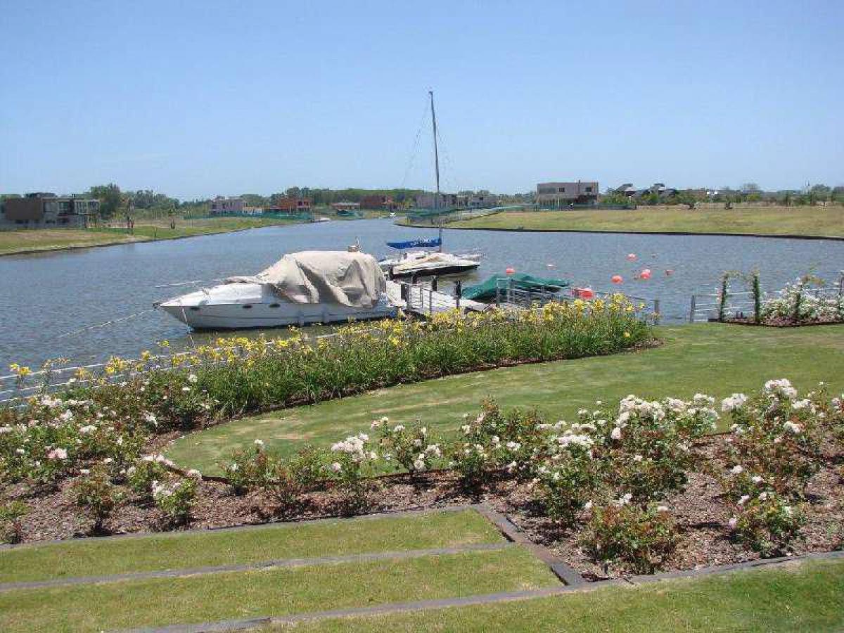 Земельный участок в Тигре, Аргентина № 113907