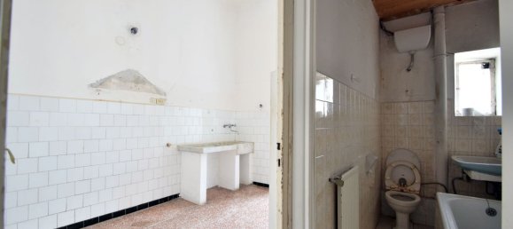 7 Schlafzimmer Wohnung in Genoa, Italy, Nr. 328514 23